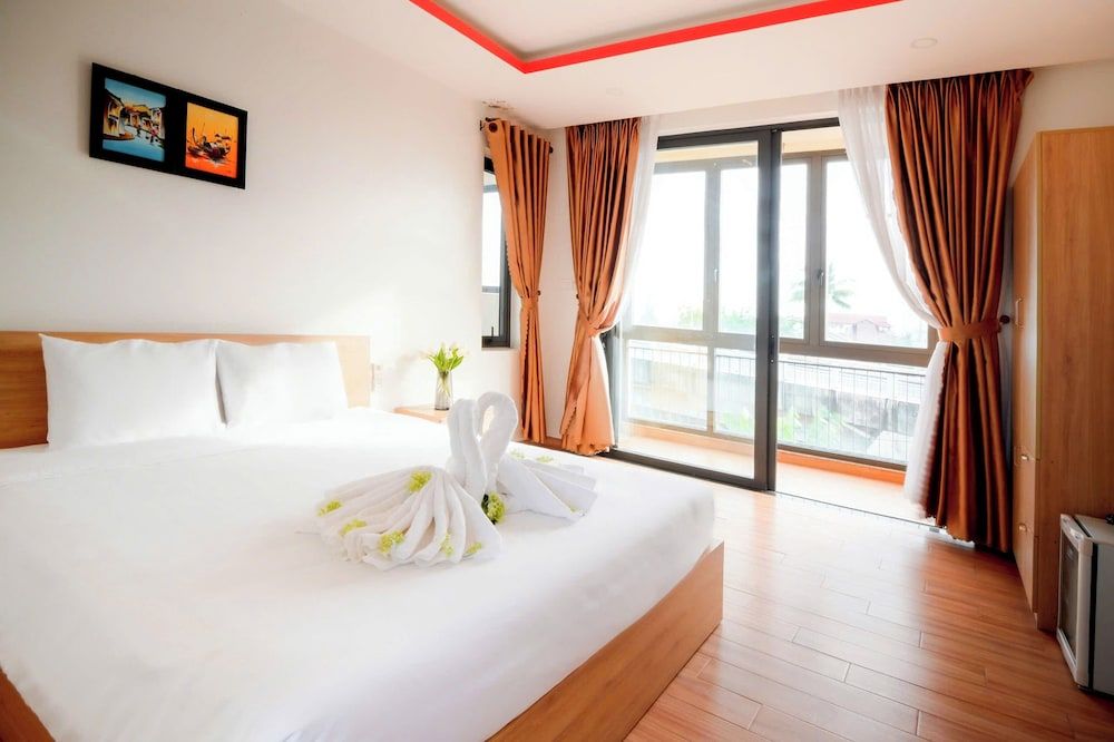 Le riverside Villa Hoi An by Hometown Luxury Villa, Pool View 11