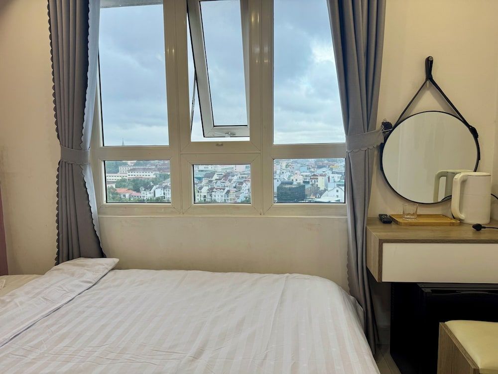 Deluxe Single Room, City View