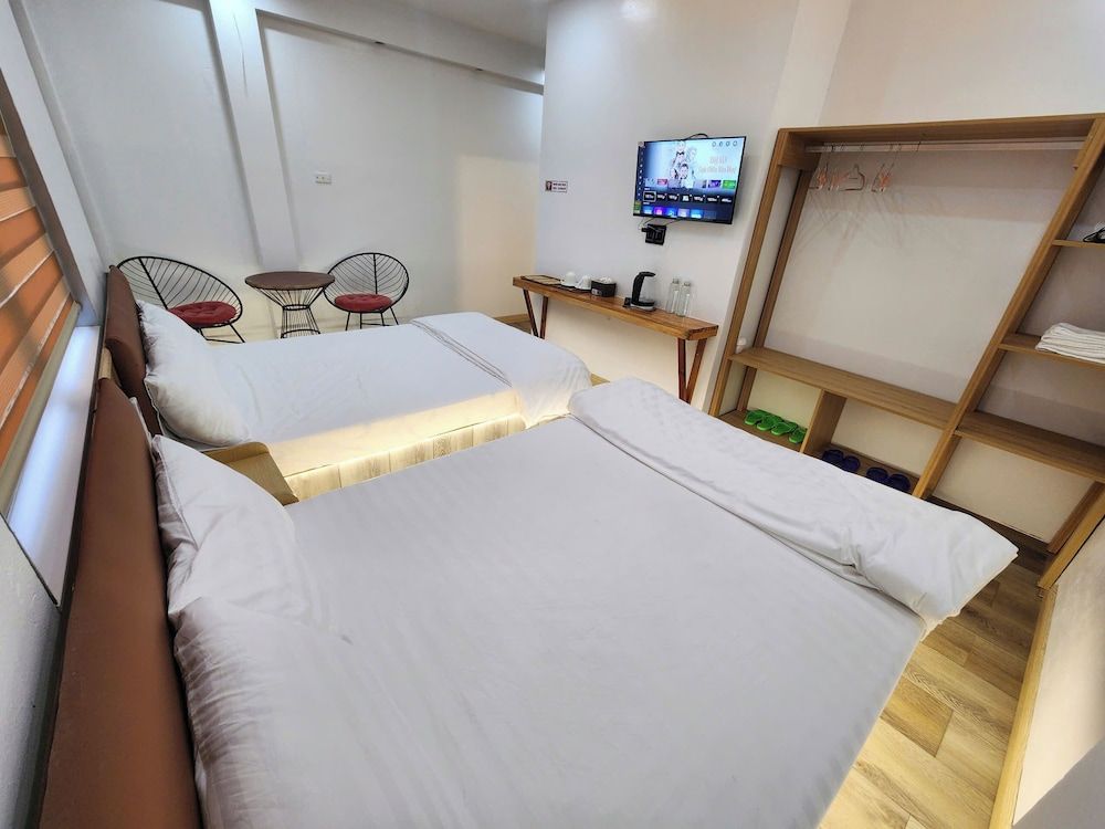 Thành Nam Hotel Superior Quadruple Room, Patio, Mountain View 2