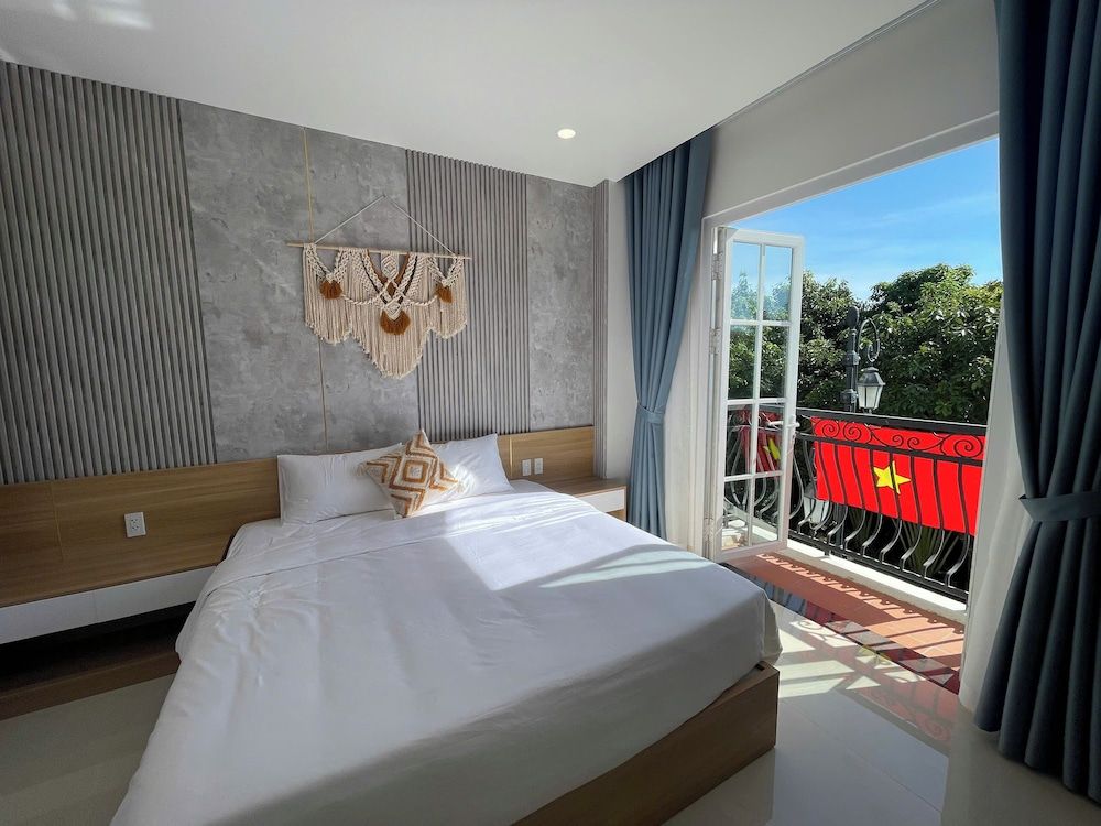 Rosy Hotel Deluxe Double Room, Balcony 2