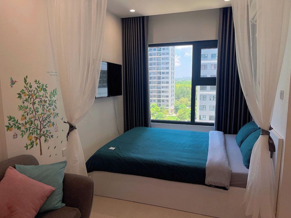 Deluxe Studio, Pool View
