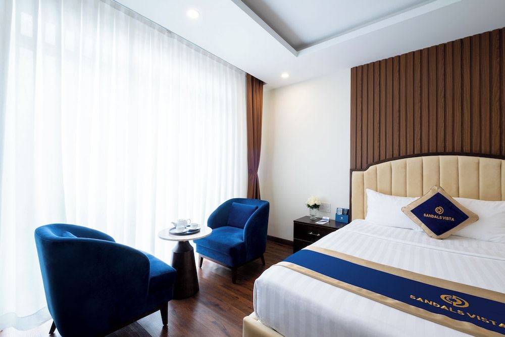 Sandals Vista Deluxe Double Room, Balcony, City View 3