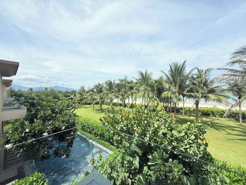 Luxury Villa Beach Front Luxury Villa, 3 Bedrooms, Private Pool, Sea Facing 22