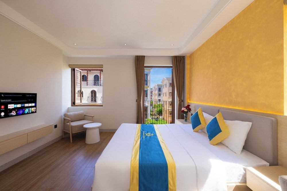 Deluxe Double Room, Balcony, City View