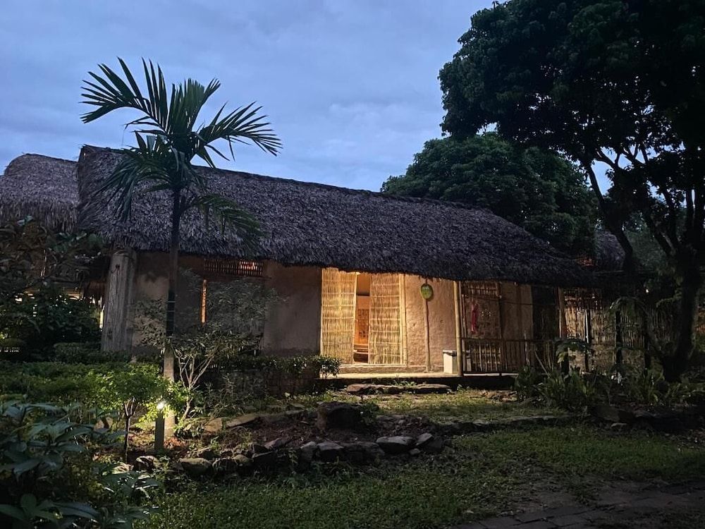 Superior Bungalow, 2 Queen Beds, Garden Area