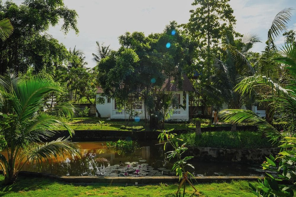 YNG - LUXOR RESORT PHU QUOC Flower Stream Family Bungalow (Triple) 5