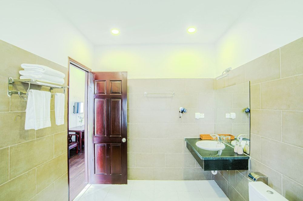 YNG - LUXOR RESORT PHU QUOC Lotus Island Family Bungalow (Triple) 6