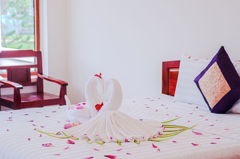 YNG - LUXOR RESORT PHU QUOC Flower Stream Family Bungalow (Triple) 2