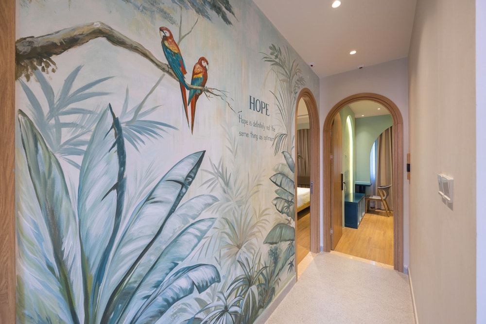 Lotus Home Cafe – Budget Design Studio Suite, Beach View 19