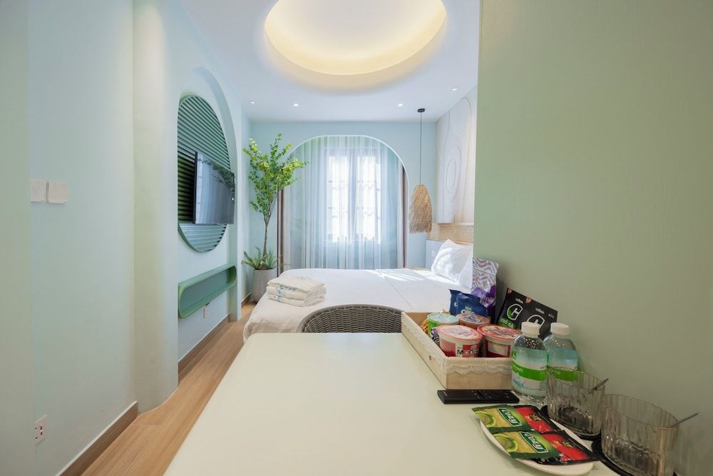 Lotus Home Cafe – Budget Design Double Room, 1 King Bed, City View 3