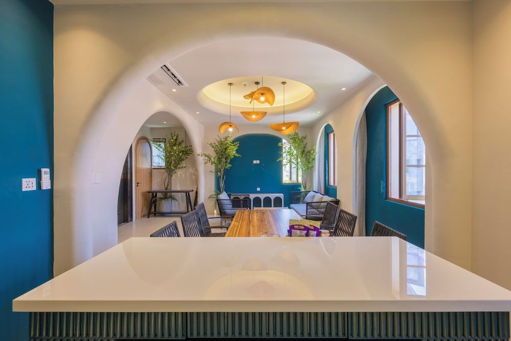 Lotus Home Cafe – Budget Design Studio Suite, Beach View 20