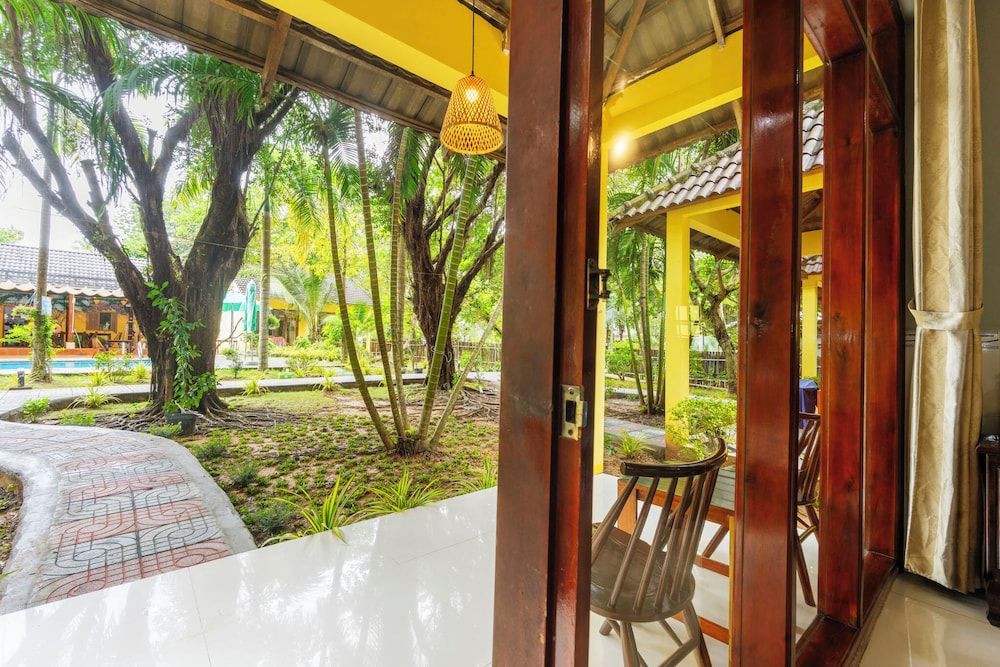 Green Bungalow Garden Resort Bungalow, Pool View 12