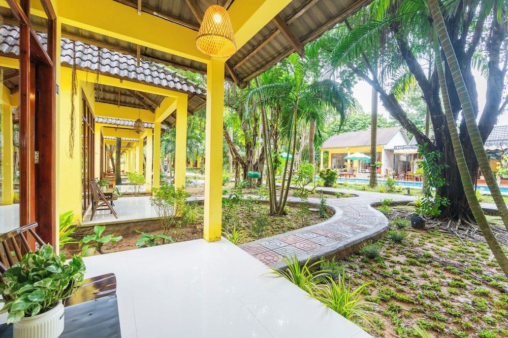 Green Bungalow Garden Resort Bungalow, Pool View 2