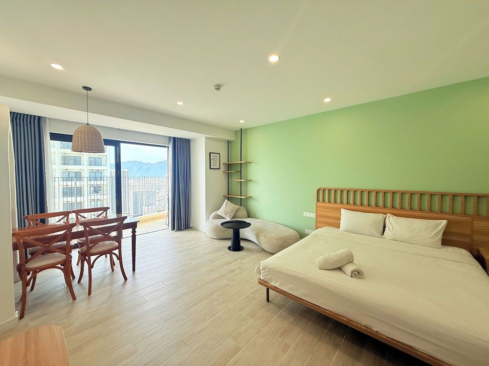 Deluxe Apartment, Balcony, Beach View