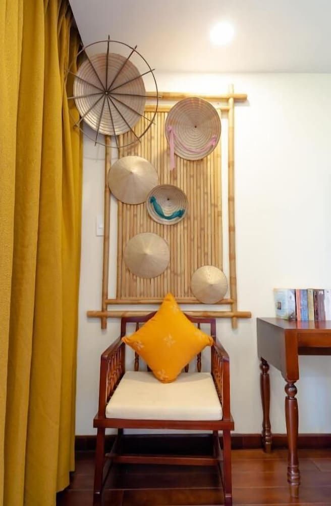 Virgo Villa Que Hoi An Deluxe Double Room with River View 6