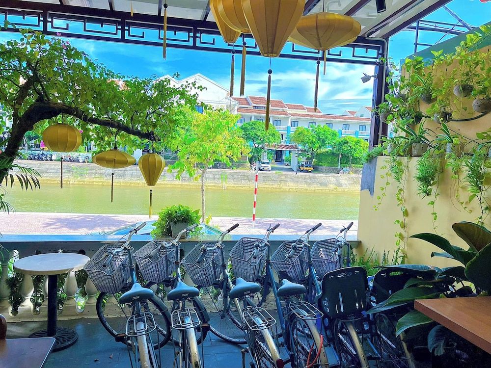 Virgo Villa Que Hoi An Deluxe Double Room with River View 16