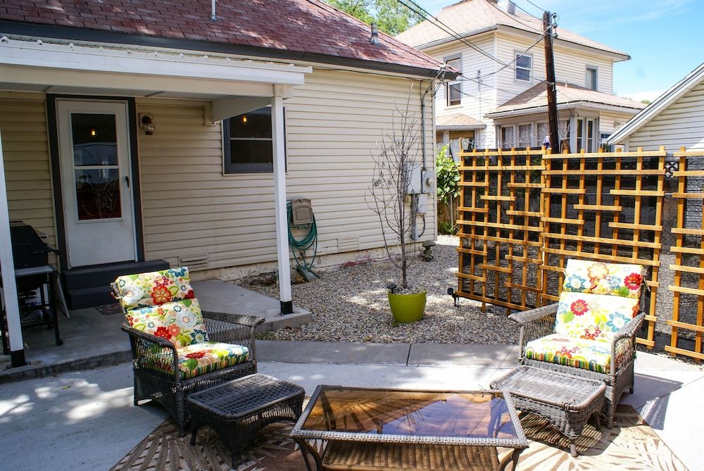 My Home Is Your Home 2 Bedroom Home House, 2 Bedrooms 40