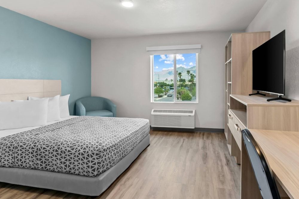 Woodspring Suites Tucson Medical Center Suite, 1 Queen Bed, Accessible, Non Smoking 2