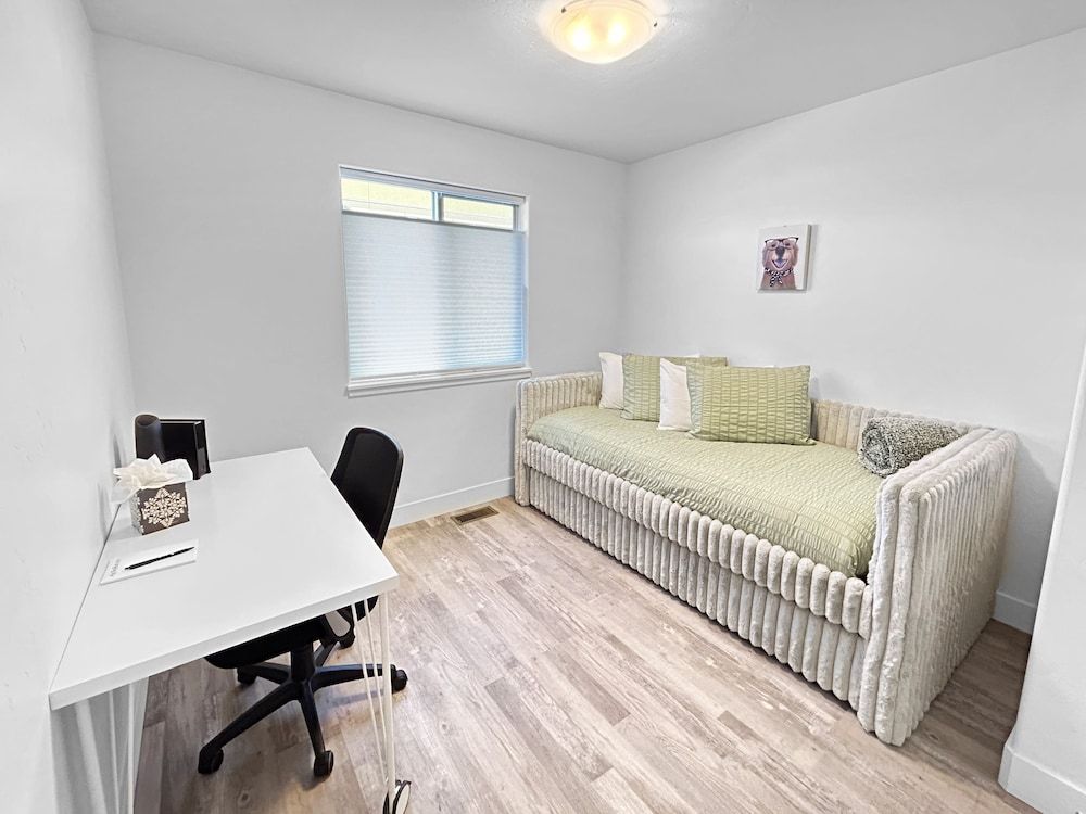 Bark And Bike Abode 3 Bedroom Home House, 3 Bedrooms 33