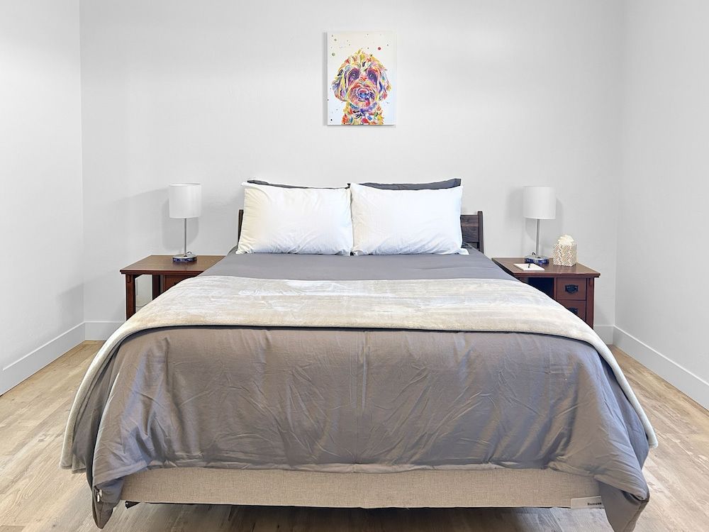 Bark And Bike Abode 3 Bedroom Home House, 3 Bedrooms 6