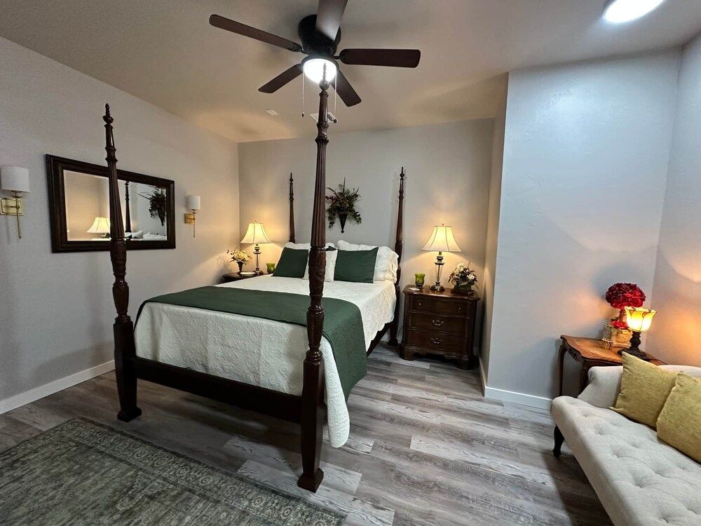 The Judge's Chambers Bungalow