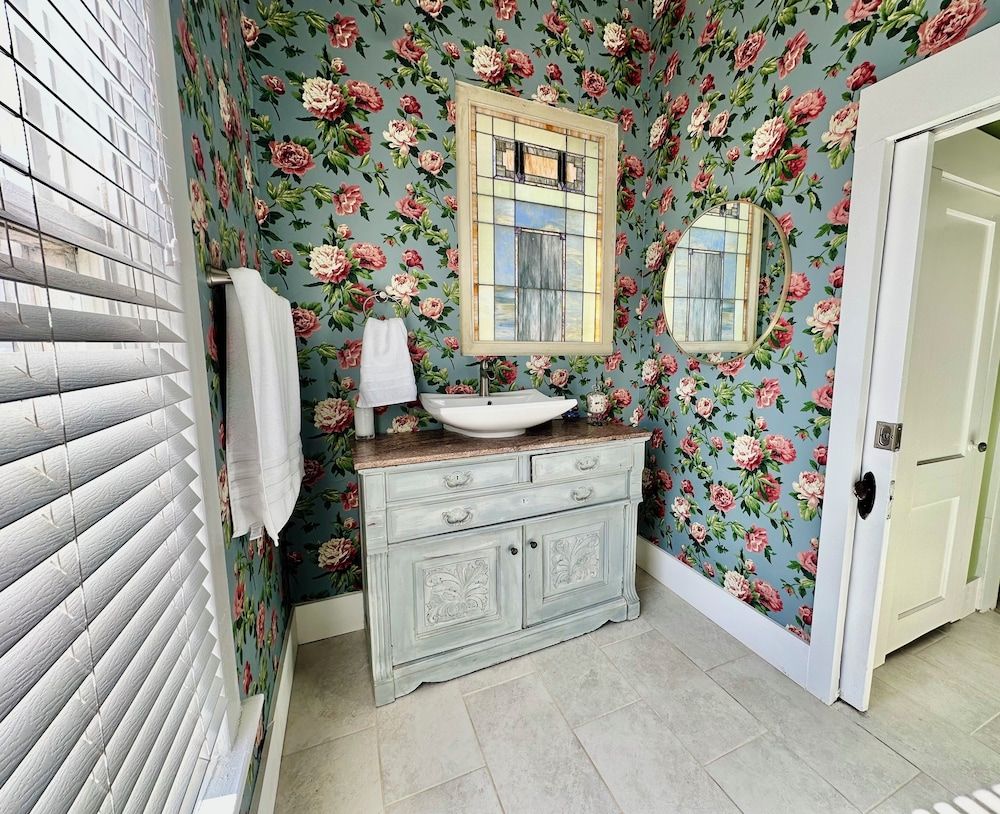 The Judge's Chambers Signature Room 3