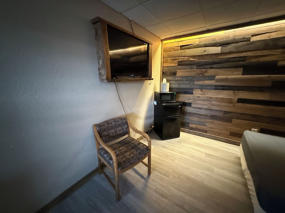 Hotel O Bel Aire Chamberlain SD I 90 Room, Non Smoking (2 Full Beds) 8