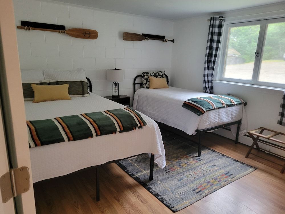 Cottage Place on Squam Lake Suite 2 - No Pets 6