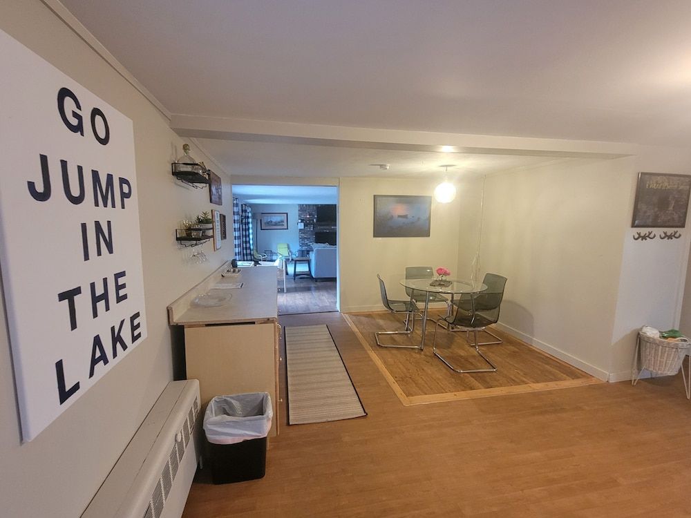 Cottage Place on Squam Lake Apartment - No Pets 4