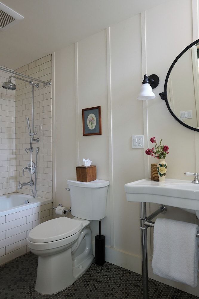 Madeira House Standard Single Room, Balcony, River View 3