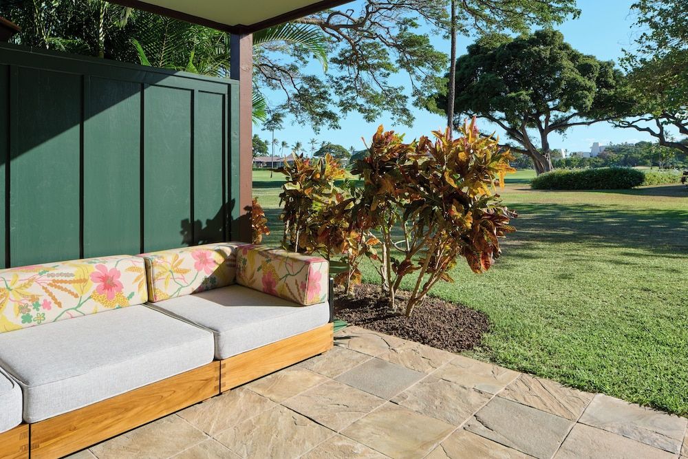 Royal Lahaina Bungalows & Spa Room, 2 Double Beds (Royal Bungalow) 6