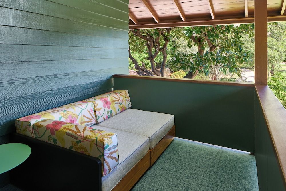 Junior Suite, Oceanfront (Royal Bungalow)