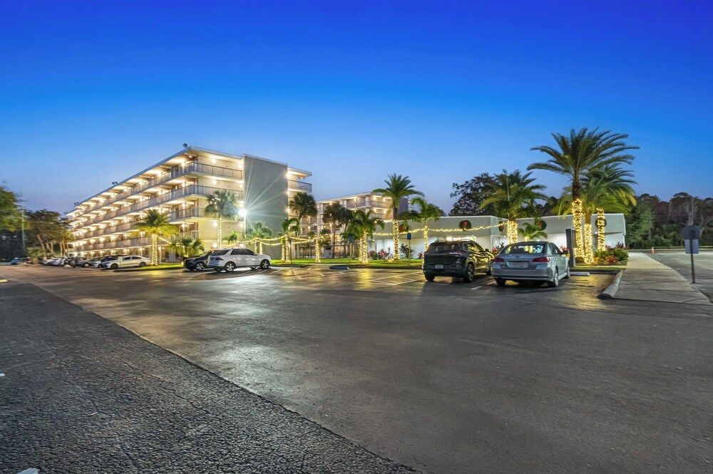 The Irlo Classic Studio, 1 King Bed with Sofa bed, Kitchen 31