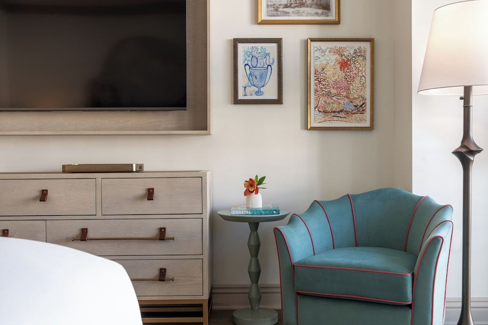 La Bahia Hotel and Spa Standard Room, 1 King Bed, Mobility Accessible (Guestroom, Communication Features) 3