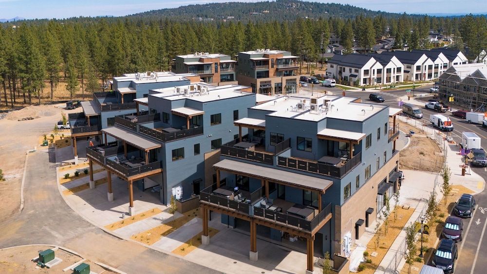 2 Units Minutes to Old Bend Deck + Hot Tub 1216 Skyline Ranch by Avantstay House (5 Bedrooms) 46