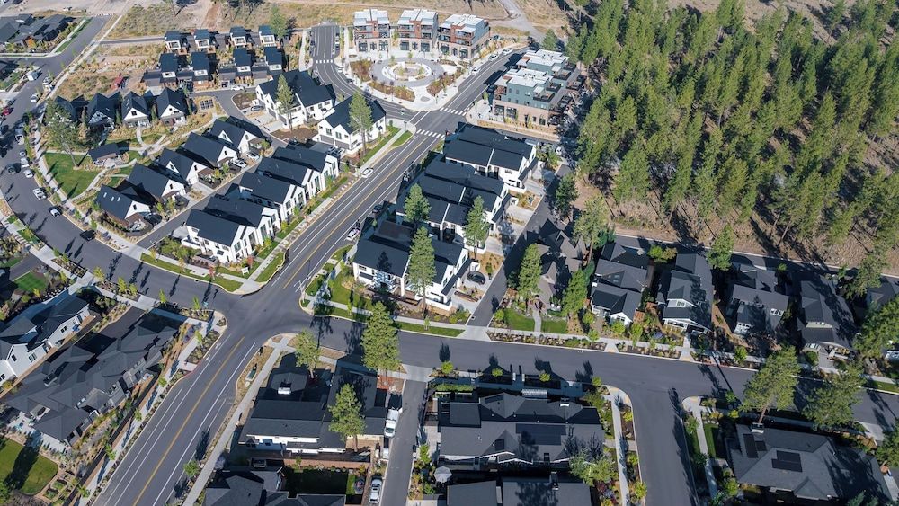 2 Units Minutes to Old Bend Deck + Hot Tub 1216 Skyline Ranch by Avantstay House (5 Bedrooms) 59