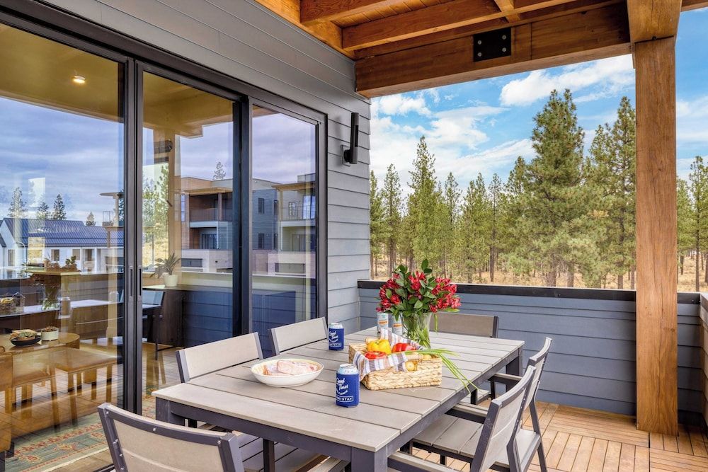 2 Units Minutes to Old Bend Deck + Hot Tub 1216 Skyline Ranch by Avantstay House (5 Bedrooms) 37