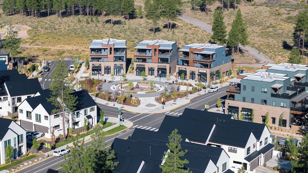 2 Units Minutes to Old Bend Deck + Hot Tub 1216 Skyline Ranch by Avantstay House (5 Bedrooms) 55