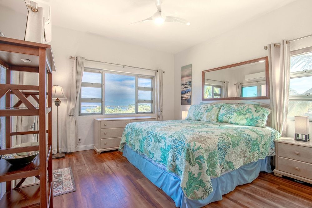 Condo, 2 Bedrooms