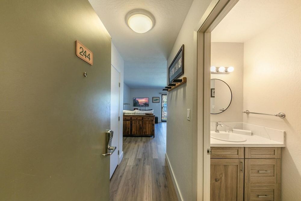 Condo, 1 Bedroom