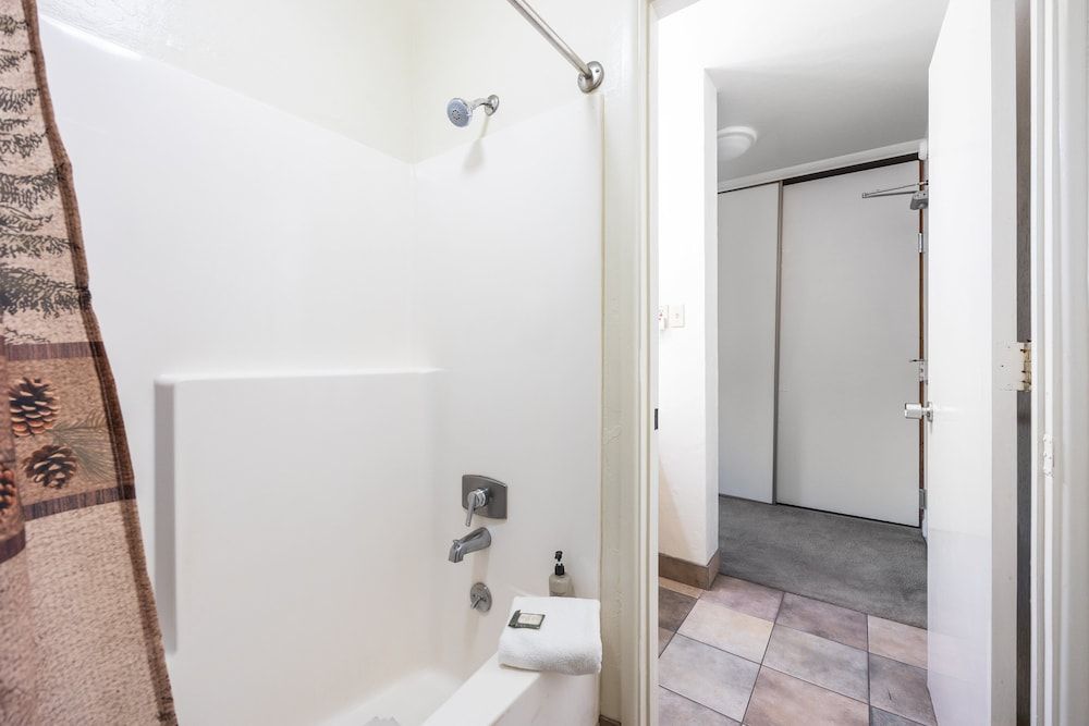 223 Bldg B Condo Studio 8