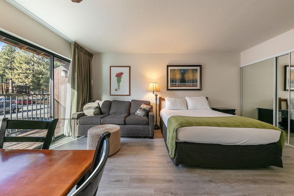 Condo, 1 Bedroom