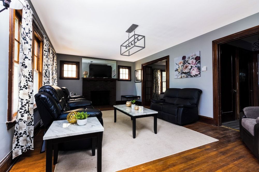 5Br, 1.5 Ba Close To Niagara Falls State Park House 25