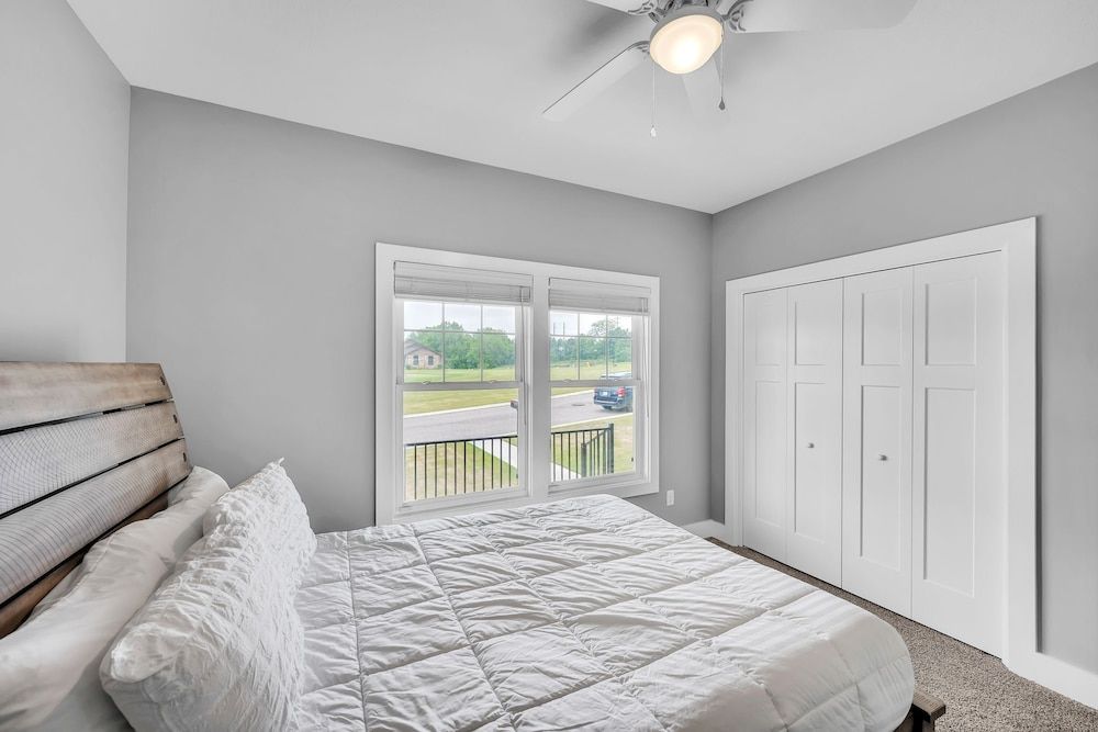 Pet-friendly Getaway With Golf & Private Patio Retreat 4 Bedroom Home House, 4 Bedrooms 2