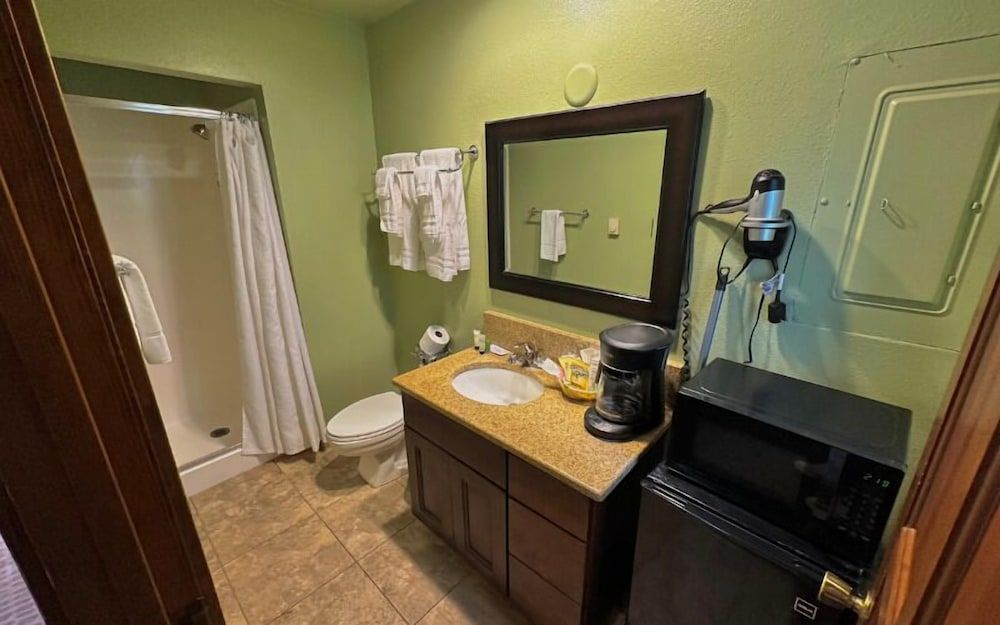 Smith Creek Village Double or Twin Room, Non Smoking 5