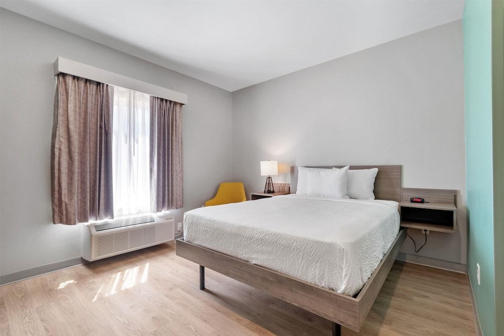 ECHO Suites Extended Stay by Wyndham Houston Katy West Suite, 1 Queen Bed, Non Smoking 4