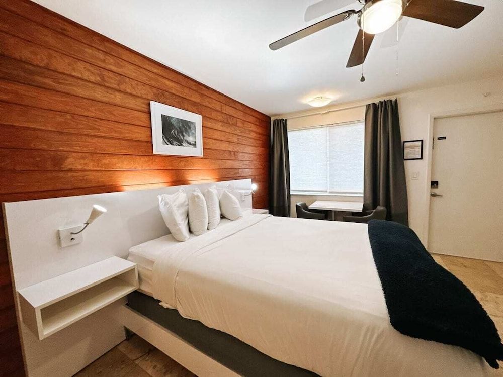 Waves by Stay Hospitality Classic Studio, Beach View (Waves 5) 4