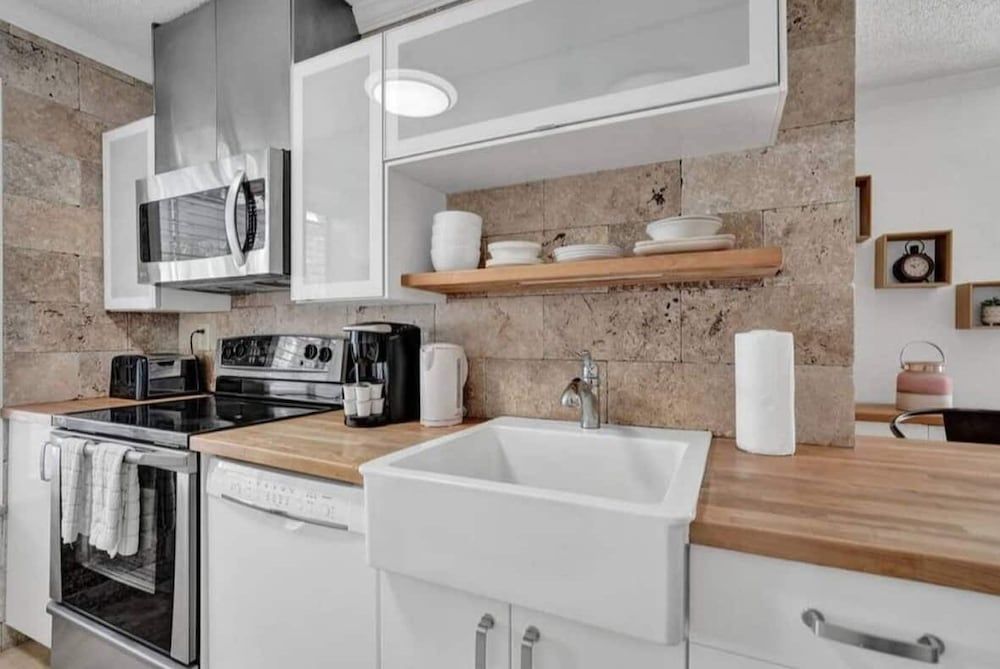 Waves by Stay Hospitality Classic Double Room, Beach View (Waves 1) 7