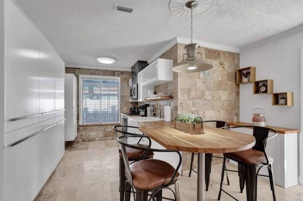 Waves by Stay Hospitality Classic Double Room, Beach View (Waves 1) 15