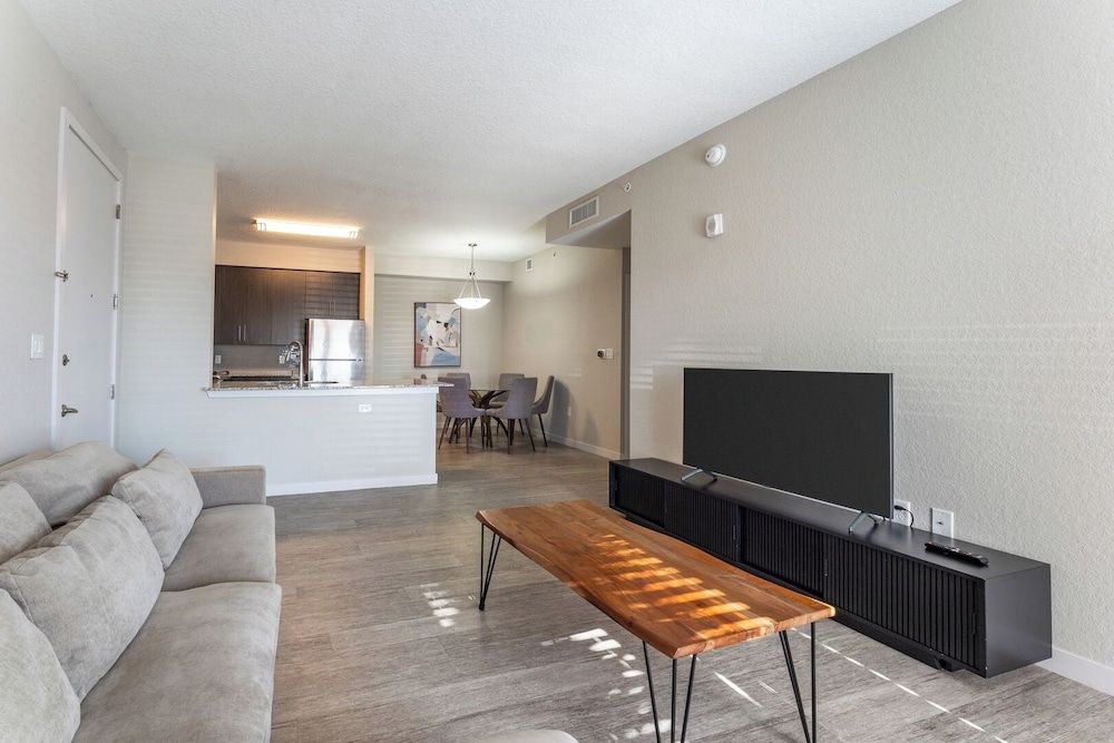 Daytona 2BR Getaway Parking Family & Pet-friendly Apartment (2 Bedrooms) 49